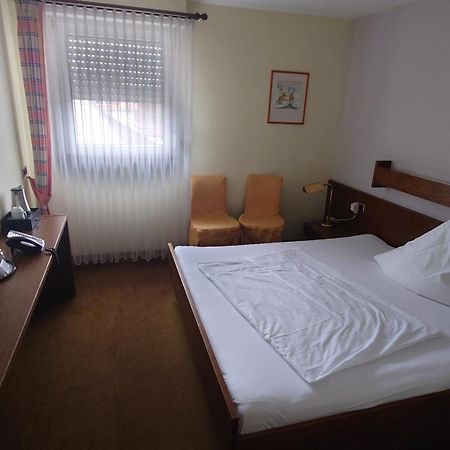 Hotel Loewen-Seckenheim Mannheim Eksteriør bilde