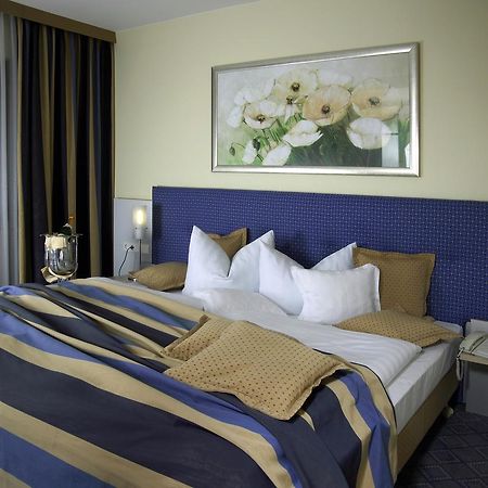 Hotel Loewen-Seckenheim Mannheim Eksteriør bilde