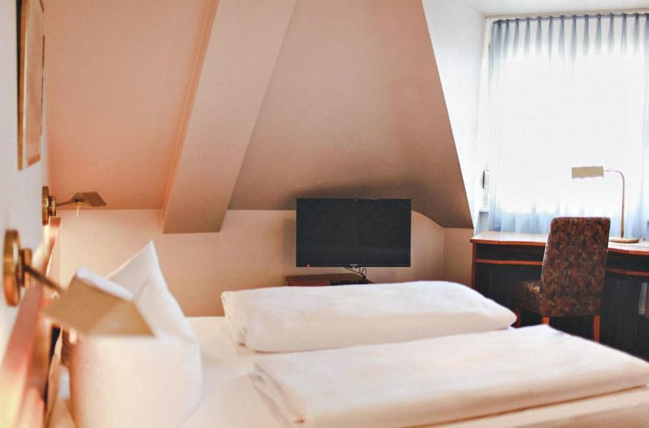 Hotel Loewen-Seckenheim Mannheim Eksteriør bilde
