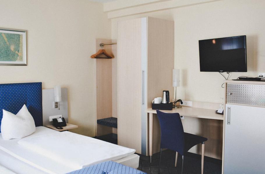 Hotel Loewen-Seckenheim Mannheim Eksteriør bilde