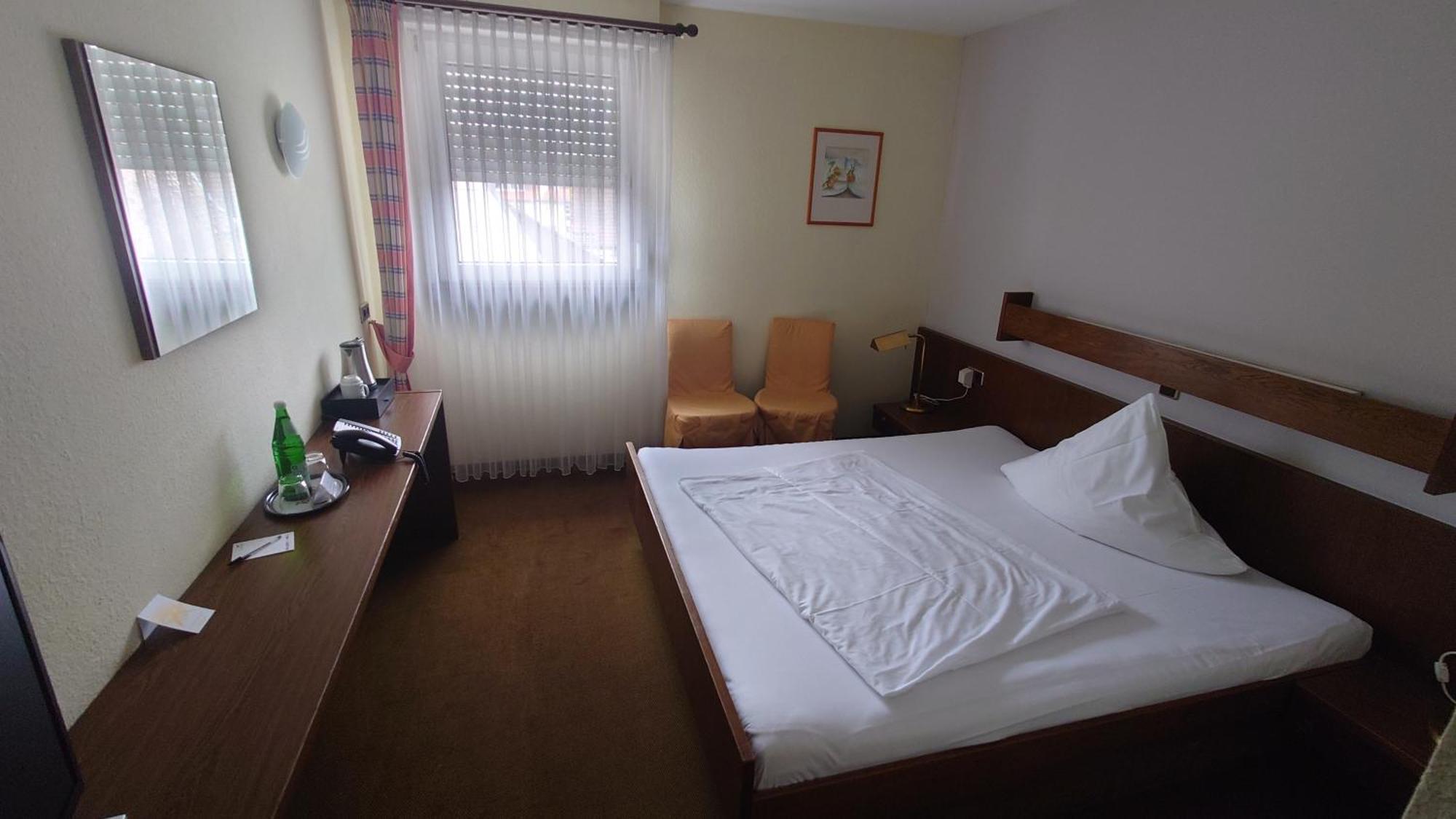 Hotel Loewen-Seckenheim Mannheim Eksteriør bilde