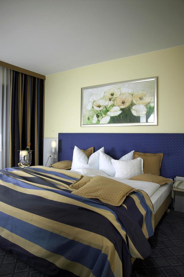 Hotel Loewen-Seckenheim Mannheim Eksteriør bilde